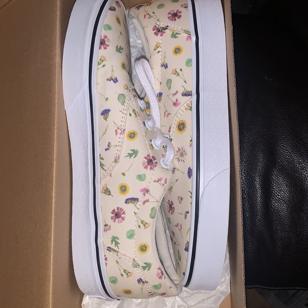 Vans | Doheny Floral Classics Size 7.5